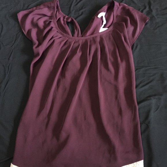 Lauren Conrad BNWT Burgundy Tie Back Lace Blouse S - Picture 10 of 10
